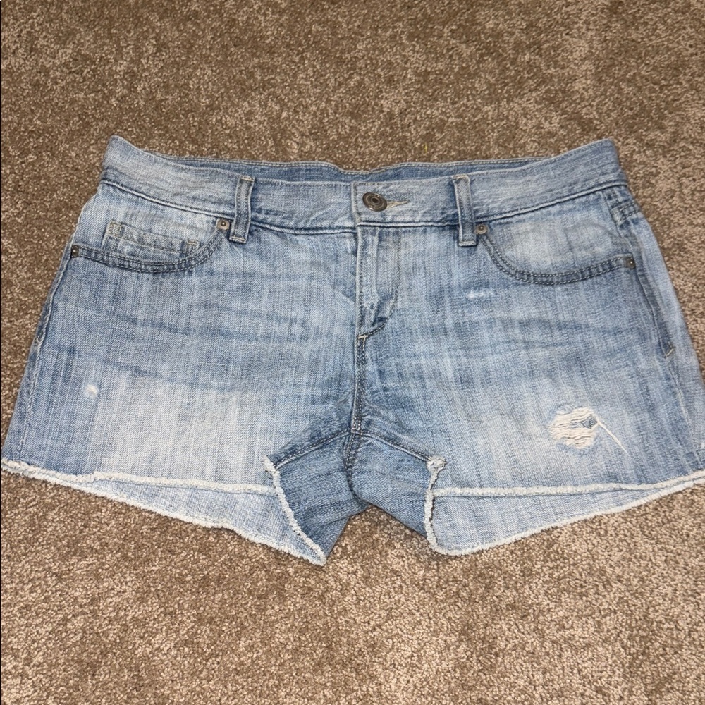 LOFT Light Blue Jean Shorts - size 4. B5